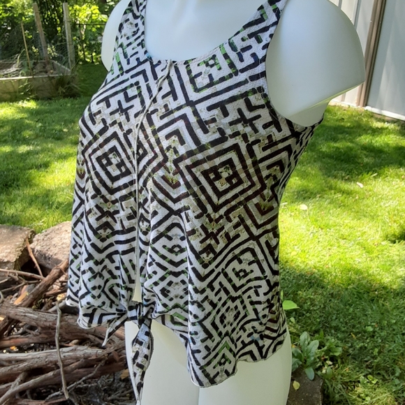 Size XS Rachel Roy summer abstract tye up tank top - Picture 4 of 16